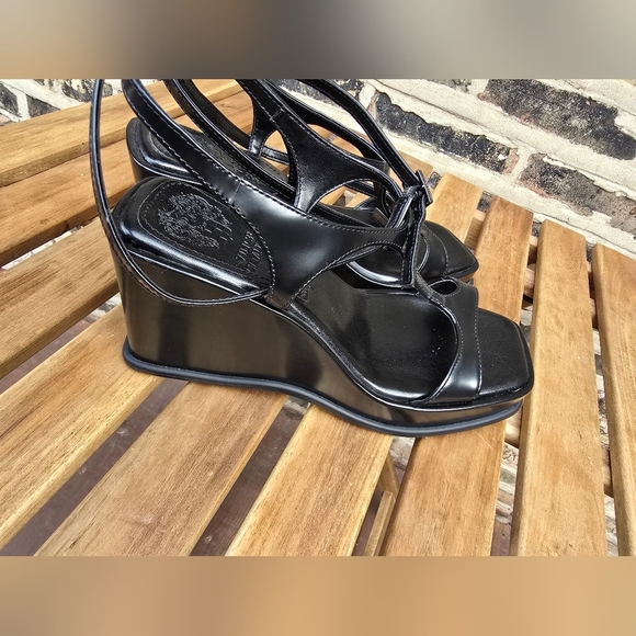 Vince Camuto Black Strappy Sandals with Block Heel - Picture 4 of 6